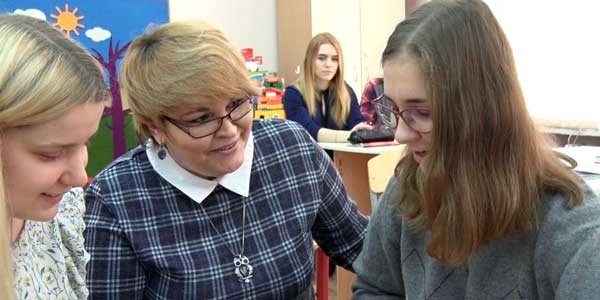 Заслуженная победа. Преподаватель дзержинского педколледжа победила в областном конкурсе