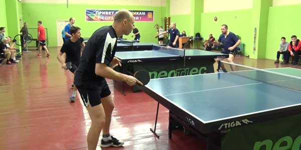 В Дзержинске играли в большой и настольный теннис