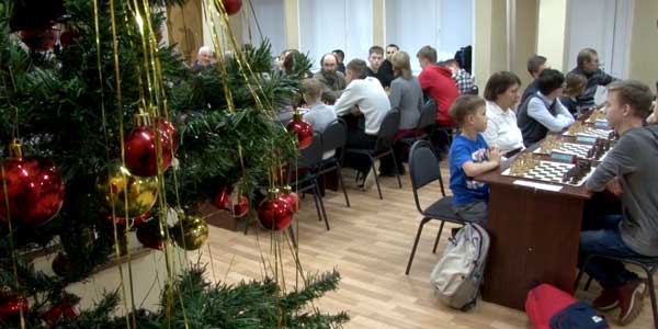 В Дзержинске награды разыграли теннисисты и шахматисты
