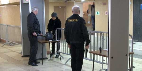 Несвободный вход. Изменились правила посещения Дворца химиков в Дзержинске
