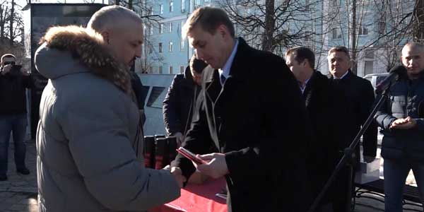 Юбилейная медаль. В преддверии 23 февраля дзержинцам вручали награды