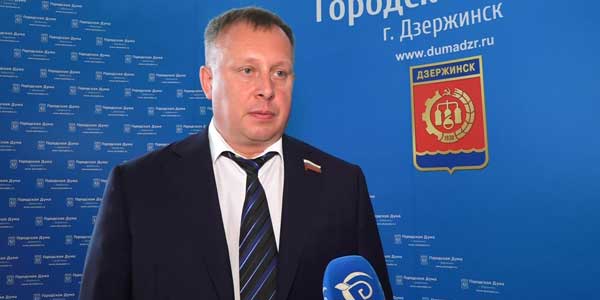 Сложил полномочия. В гордуме Дзержинска на одного депутата стало меньше
