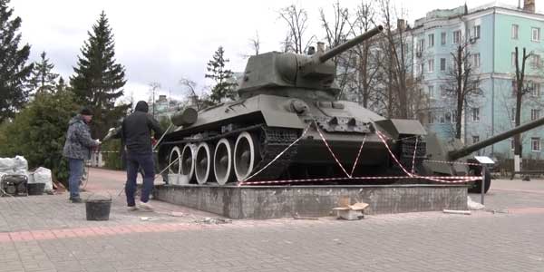 К Дню Победы. Мемориальный комплекс на площади Героев в Дзержинске отремонтируют