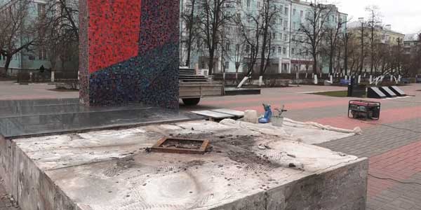 Зажгут после ремонта. Вечный огонь в Дзержинске уже несколько дней не горит