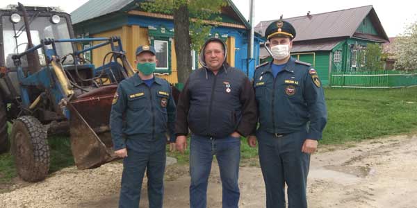 Герои среди нас. Две деревни спас от пожара фермер в Вачском районе
