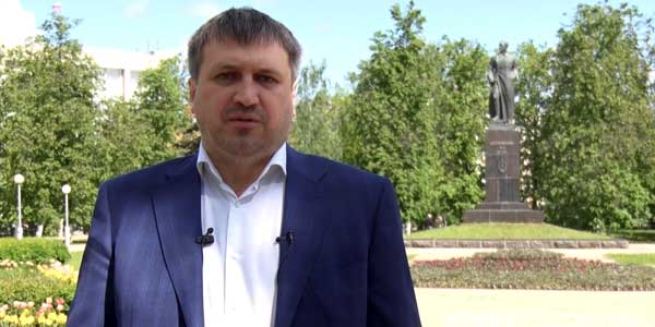 С Днем химика! Дзержинцев поздравляет глава города Иван Носков