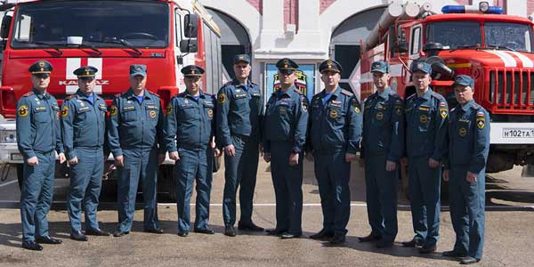 За отвагу на пожаре. 27 дзержинских спасателей награждены государственными наградами