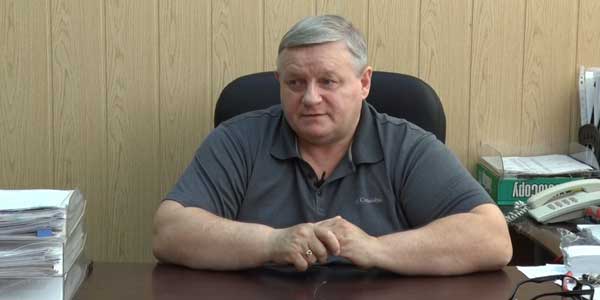 Есть вопросы. Дзержинский бассейн летом. Отвечает Юрий Назаренко