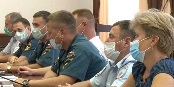 Огонь и вода оказались в центре внимания дзержинской комиссии по чрезвычайным ситуациям