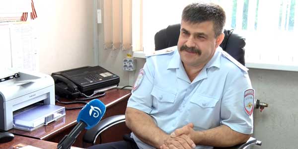 Майор полиции Евгений Кучеренко из Дзержинска отмечает 30-летие службы в ГИБДД