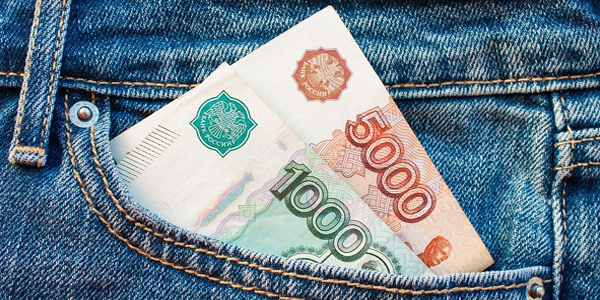 Вор похитил крупную сумму денег из подсобки магазина в Дзержинске