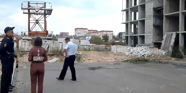 Оступилась: девочка-подросток упала с десятого этажа на стройплощадке Дзержинска