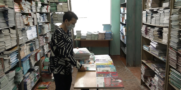 История, физика и биология: в дзержинские школы поступили новые учебники