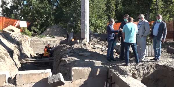 В двух словах: пробный пуск тепла в Дзержинске, работа читальных залов, реконструкция доски почета