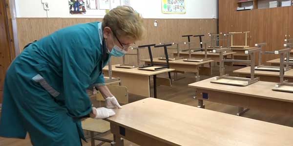 Две группы в детсадах и девять классов школ закрыты на карантин в Дзержинске