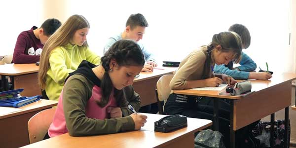 Внеплановые каникулы: закроются ли учебные заведения Дзержинска на карантин