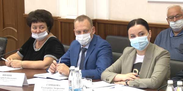 Круглый стол: первый заместитель губернатора области встретился с дзержинскими предпринимателями
