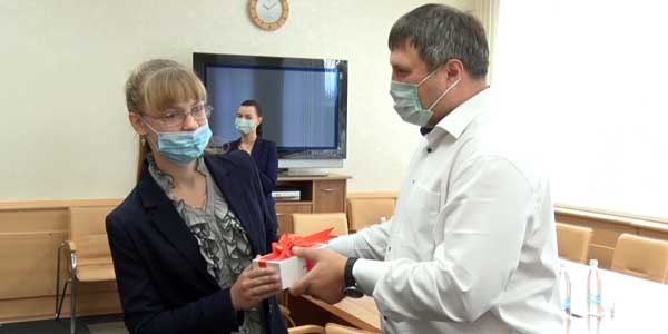 Каждый достоин награды: призы и подарки получили ребята из Дзержинска за ролики о школе