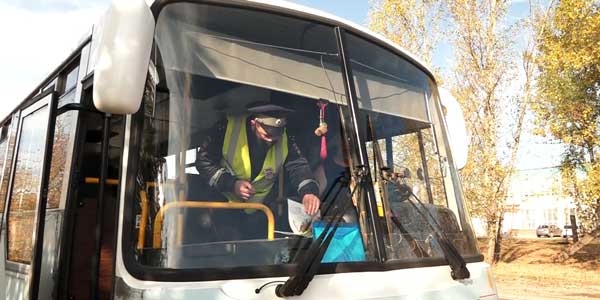 На связи «Вайгач»: дзержинцам о правилах безопасного проезда в автобусах дальнего следования