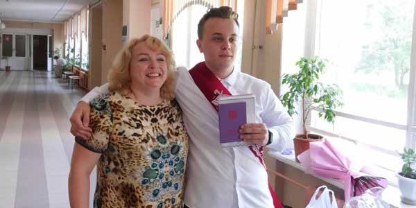 Листая школьный альбом: самые любимые учителя дзержинцев