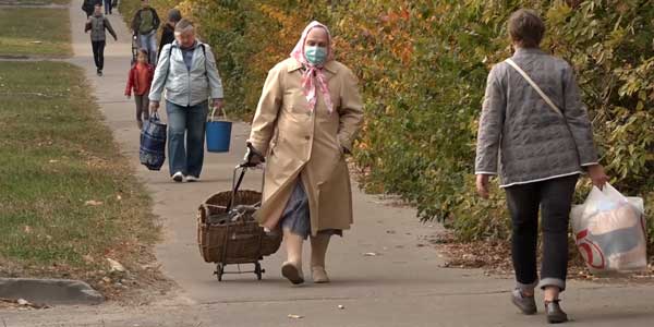 Изоляция 65+: пожилые дзержинцы могут взять больничный на время разгула коронавируса