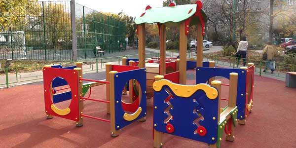 Красота из окна: три двора полностью благоустроили в Дзержинске