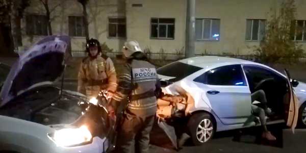 Размахались кулаками: два пассажира устроили драку после автоаварии в Дзержинске