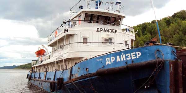 «Навалился» и скрылся: капитан корабля умолчал о столкновении с понтоном в Дзержинске