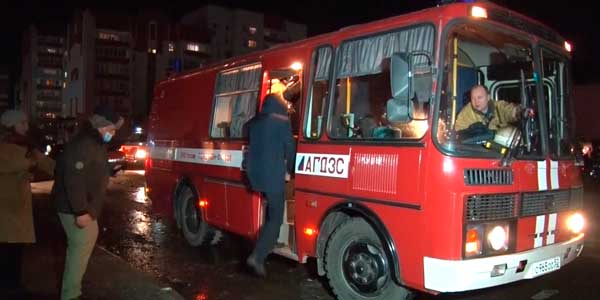 Небоскреб в огне: очевидцы случившегося рассказали о пожаре в дзержинской многоэтажке