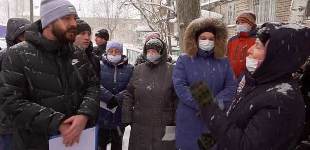 Подвальное противостояние: жители Октябрьской в Дзержинске против строительства автошколы в своем доме