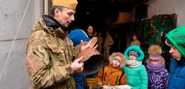 Готовься к защите Родины: молодое поколение дзержинцев познакомили с военным делом