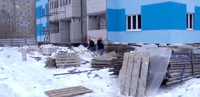Затянувшееся новоселье: проблемы дзержинских дольщиков обсудили на совещании с заместителем губернатора области