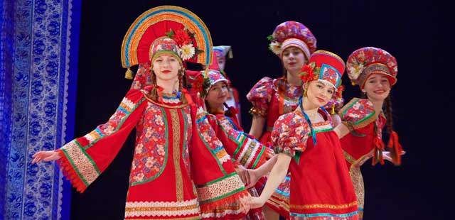 Городские гулянья: фестиваль народного танца и песни памяти хореографа Галины Скорляковой прошел в Дзержинске