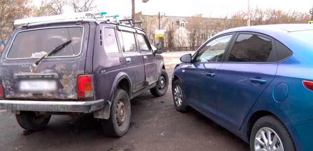 Неудачный маневр: два автомобиля столкнулись на улице Черняховского в Дзержинске