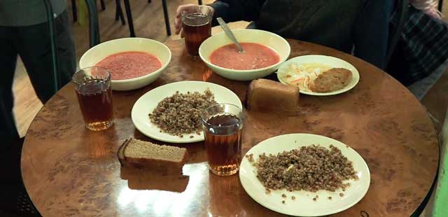Заглянули в тарелку: качество питания в школьных столовых проверили в Дзержинске