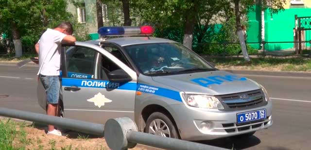 Сшиб на переходе: школьница попала под колеса иномарки на ул. Маяковского в Дзержинске