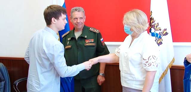 Дайджест дзержинских новостей: ремонт в детских садах, награды для призывников и ЕГЭ