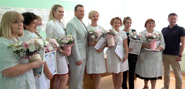 С Днем медика: больница Дзержинска получила в подарок новое оборудование