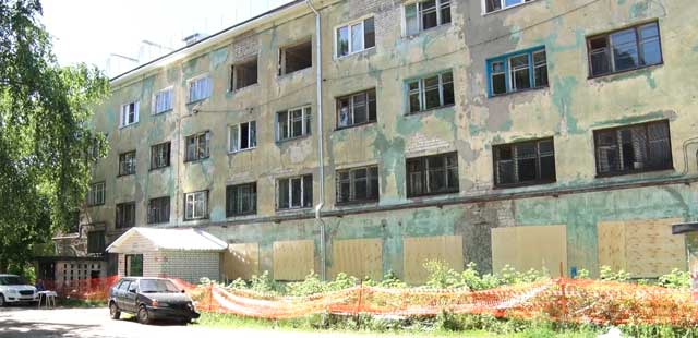 Временное жилье: расселение аварийного дома по улице Ситнова, 10 в Дзержинске практически завершено