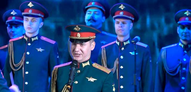 Впервые в Дзержинске: концерт Ансамбля песни и пляски Западного военного округа состоялся в ДКХ