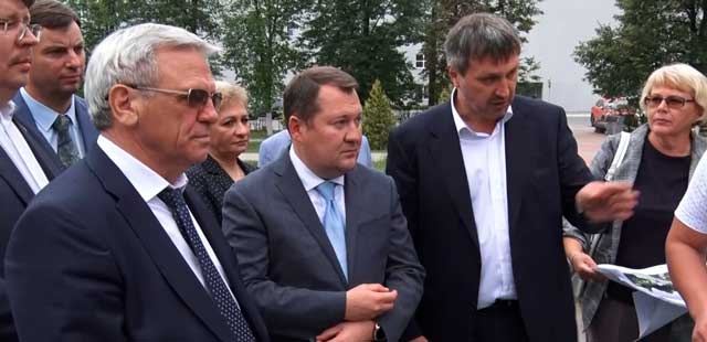 Оценка благоустройства и планы на будущее: заместитель министра строительства и ЖКХ РФ Максим Егоров посетил Дзержинск