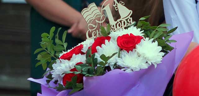 Скоро в школу: новый учебный год ожидает юных дзержинцев