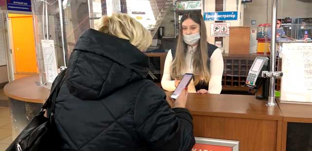 Предъявите QR-код: как дзержинцы относятся к введенным ограничением и новой системе пропусков
