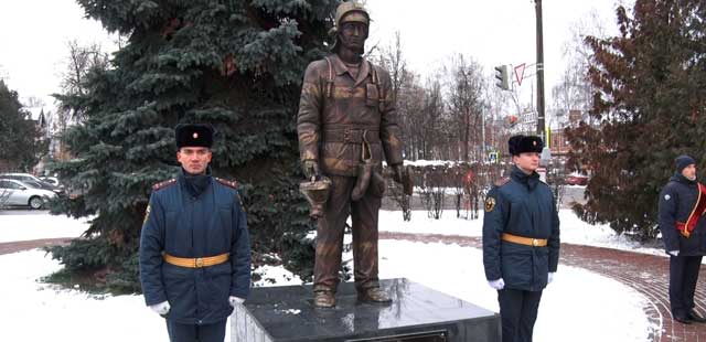 Огнеборцам посвящается: памятник героям-пожарным торжественно открыли в Дзержинске