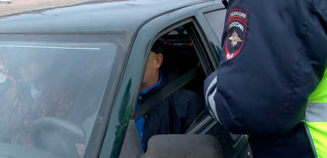 Незаконный подкуп: дзержинец подозревается в попытке дачи взятки полицейскому