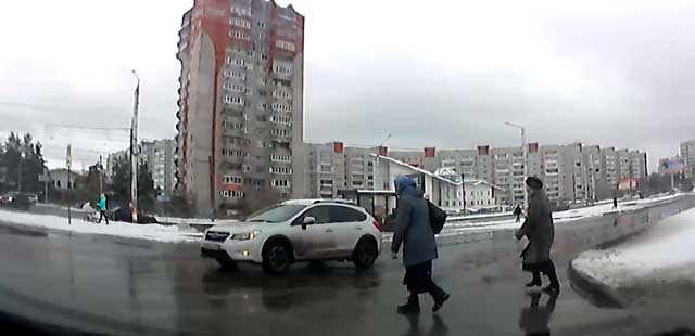 Обратная связь: очередная подборка нарушений ПДД на дорогах Дзержинска