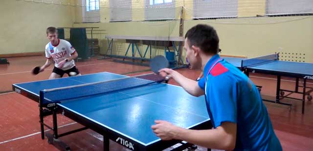 Настольный теннис и футбол: дзержинские спортсмены поучаствовали в чемпионате и первенстве