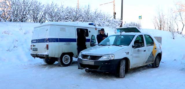 Опасный рейс: дзержинский таксист обвинил пассажиров в нападении