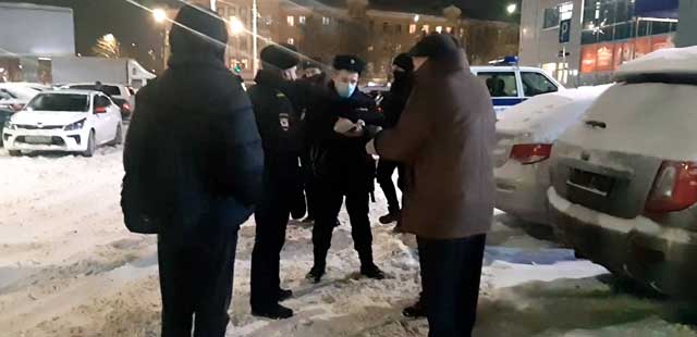 Трое на одного: группа молодых людей напала на пожилого жителя Дзержинска