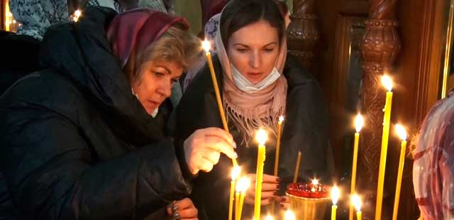 Праздник радости и надежды: во всех храмах Дзержинска прошли рождественские богослужения